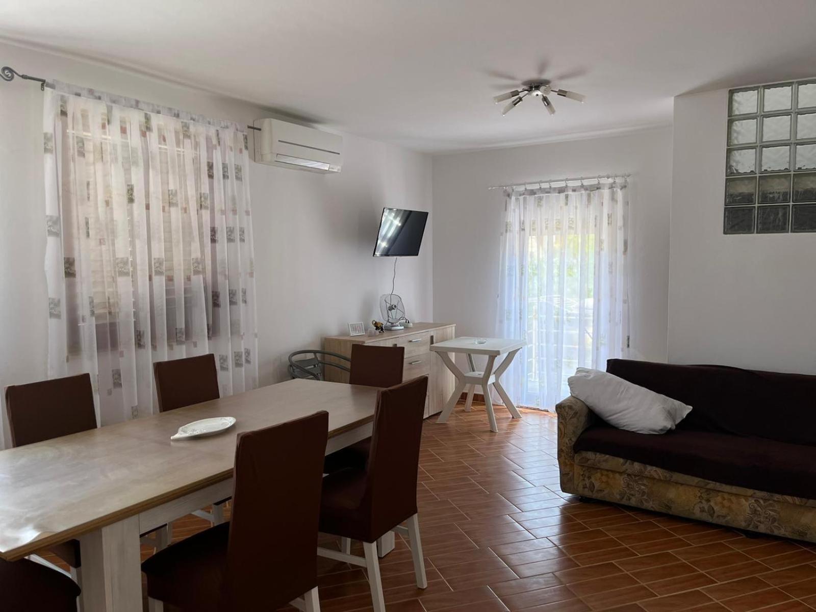 Apartmani Ana Sukošan Exterior foto